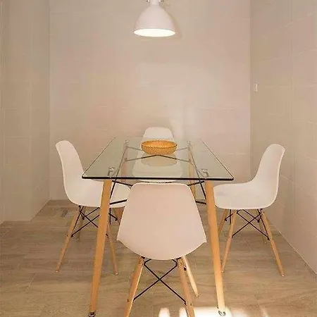 Apartamento Maria Luisa 8 Pax * Alicante